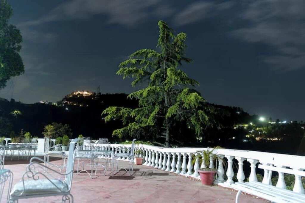 Photo of Patio Balcony in Mussoorie