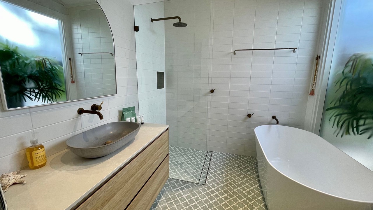 Photo of Bathroom in Avalon Beach