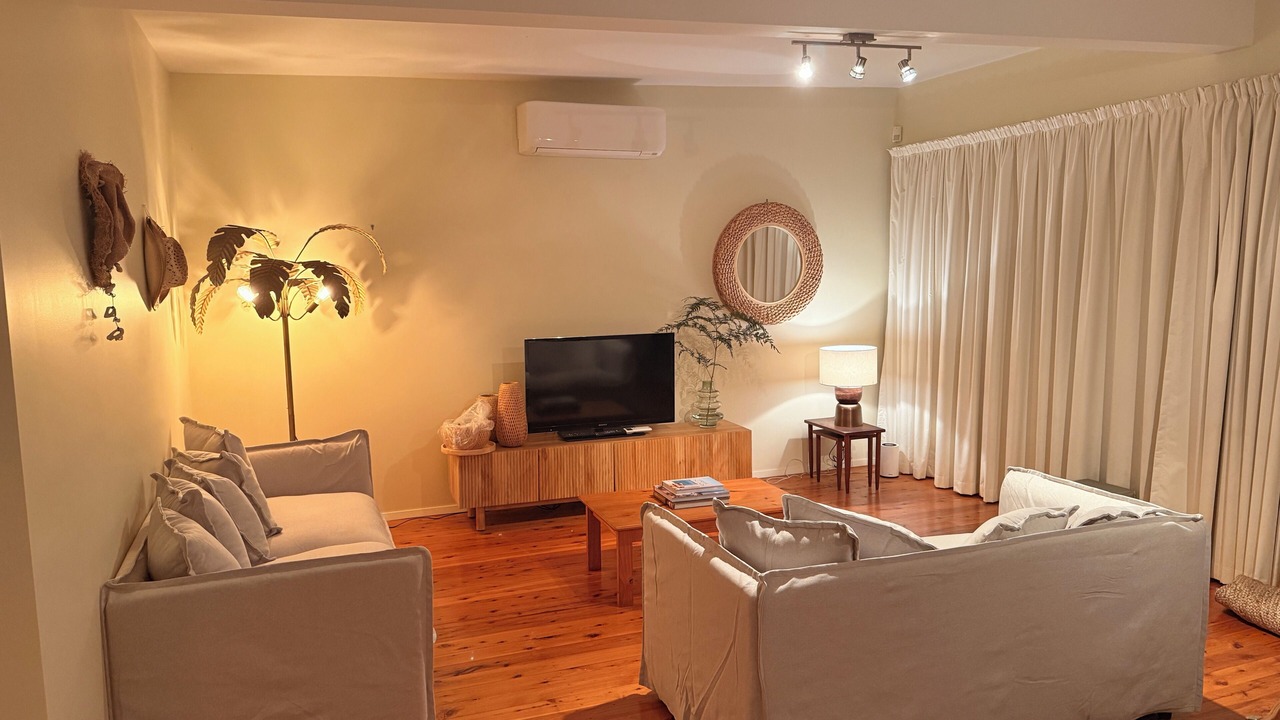 Photo of Livingroom in Macmasters Beach