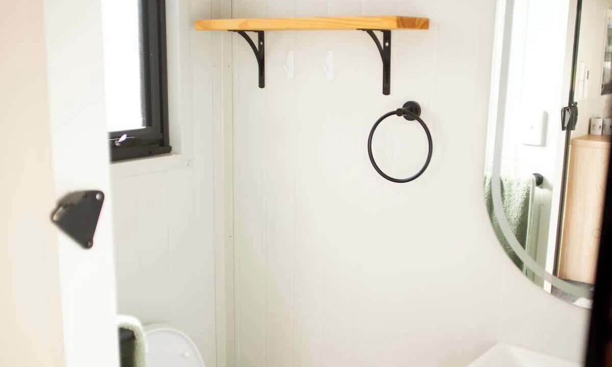 Photo of Bathroom in Canoelands