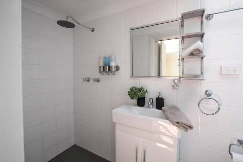 Photo of Bathroom in Bar Point