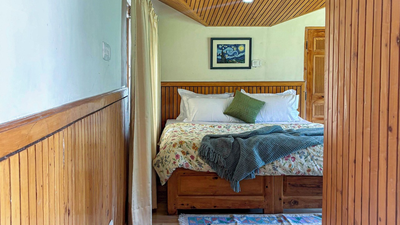 Photo of Bedroom in Shimla