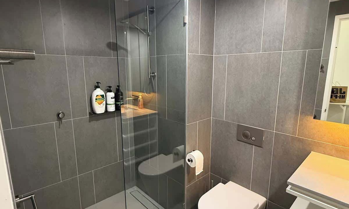 Photo of Bathroom in Reid