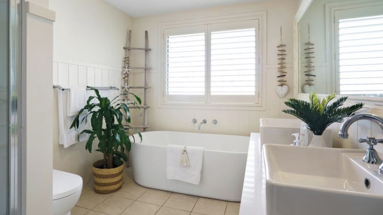 Photo of Bathroom in Avalon Beach