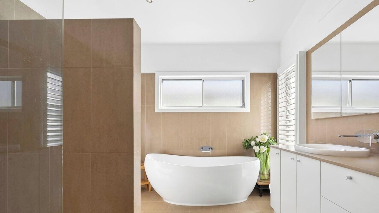 Photo of Bathroom in Freshwater