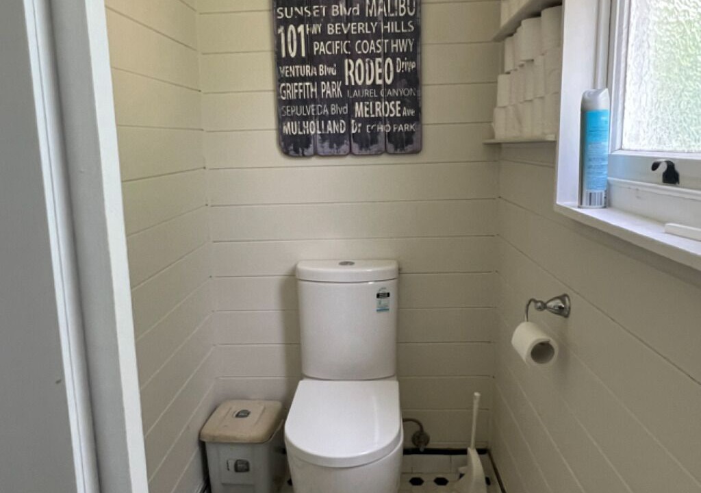 Photo of Bathroom in Milsons Passage