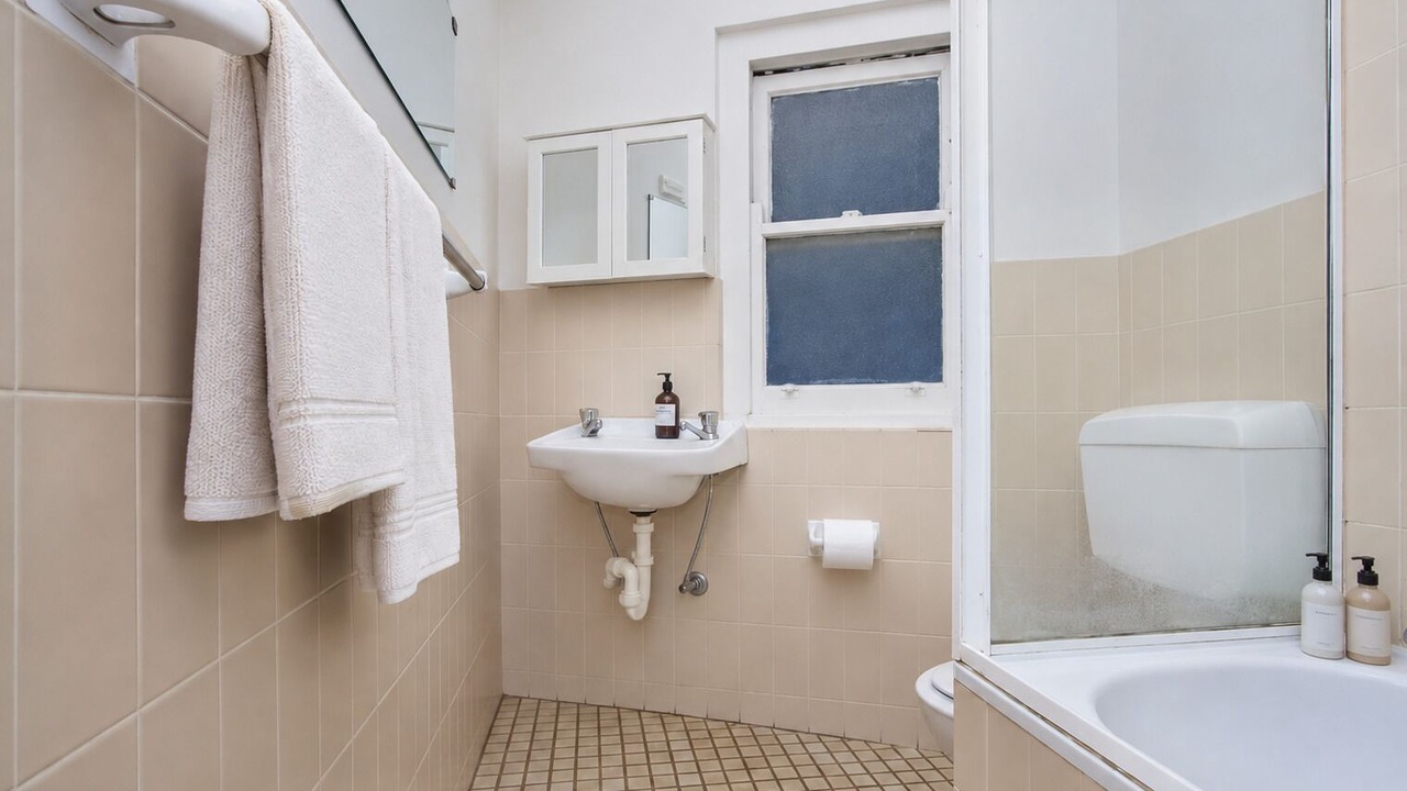 Photo of Bathroom in Woolloomooloo