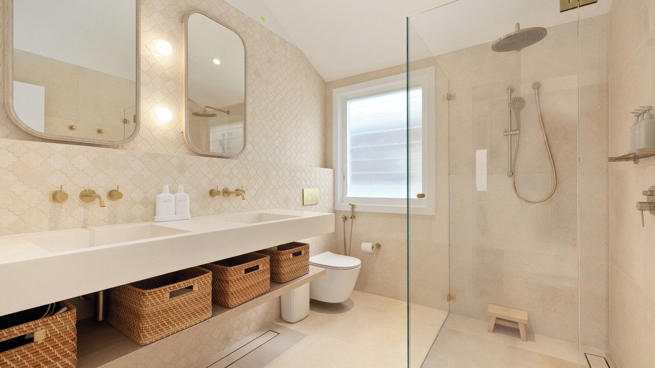Photo of Bathroom in Freshwater