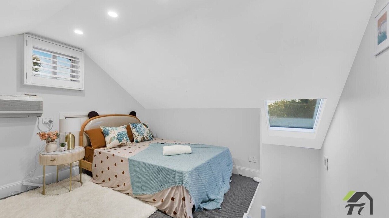 Photo of Bedroom in Gordon