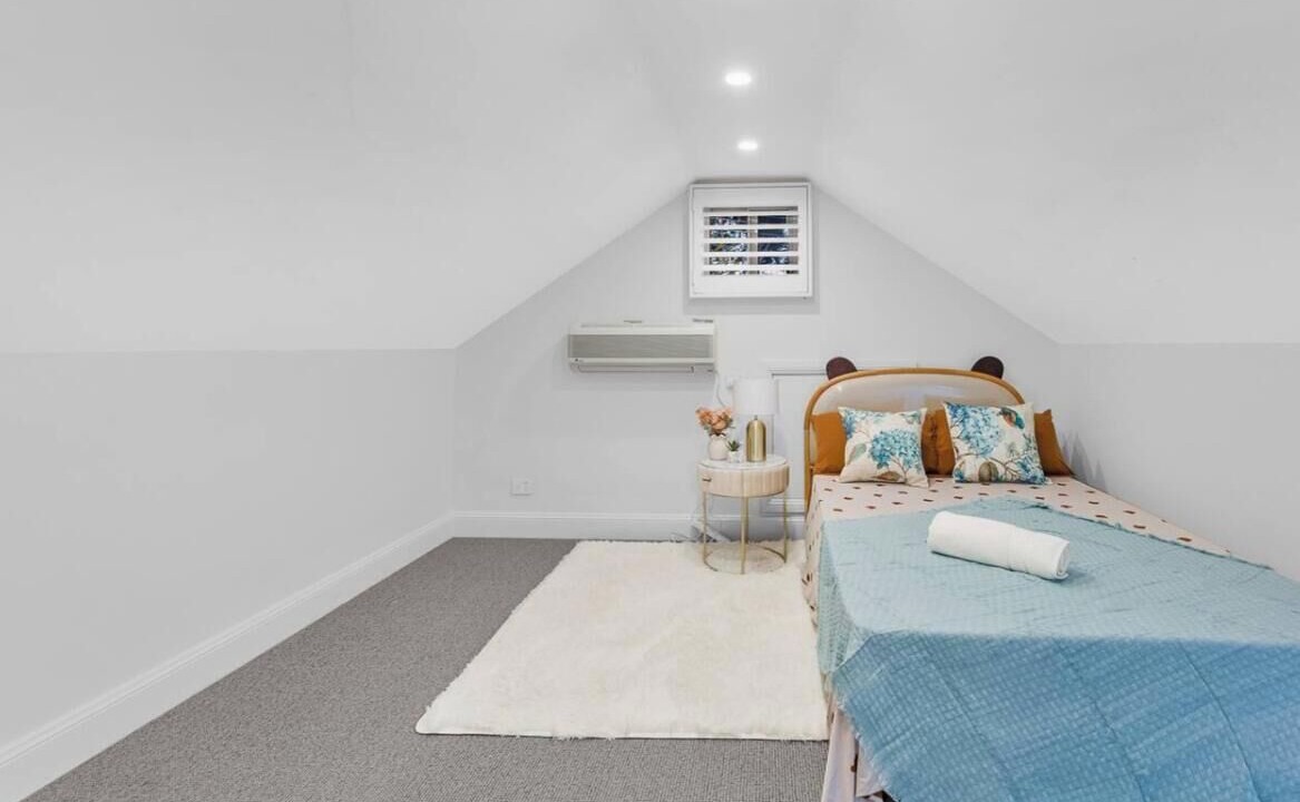 Photo of Bedroom in Gordon