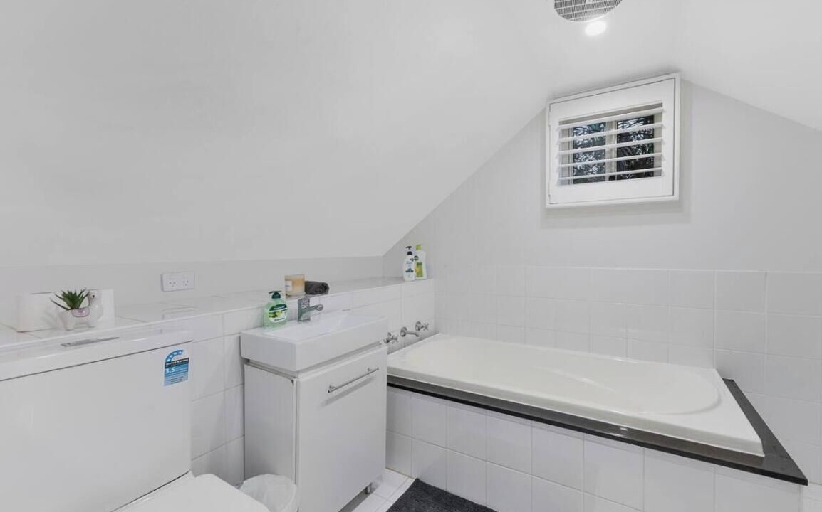 Photo of Bathroom in Gordon