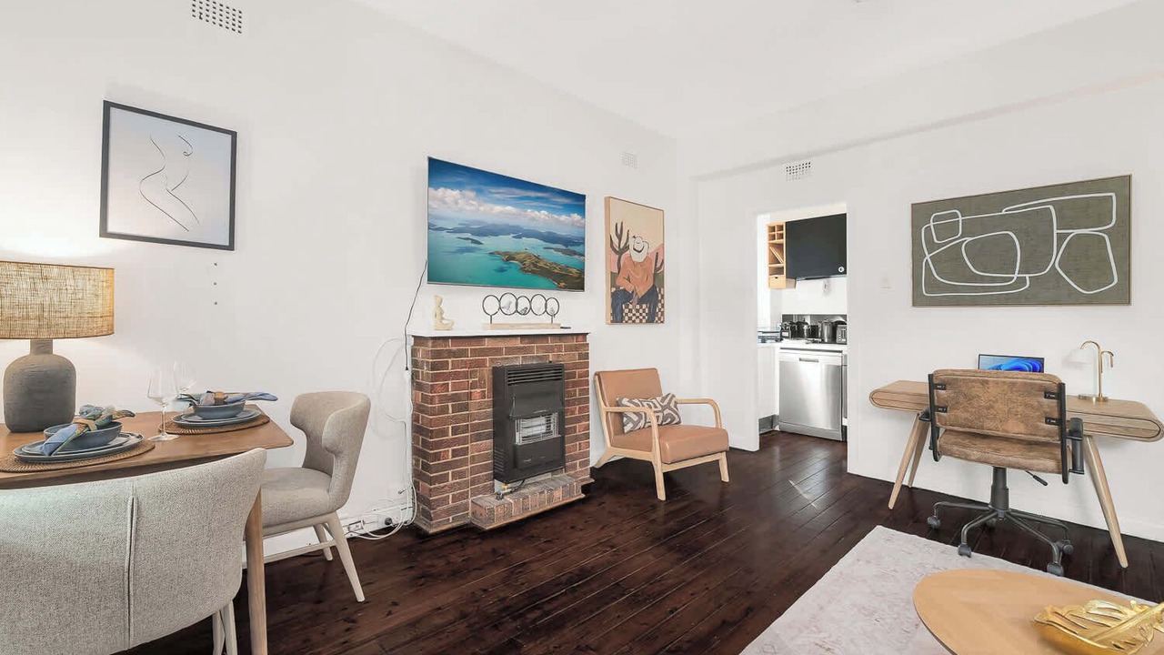 Photo of Livingroom in Elizabeth Bay