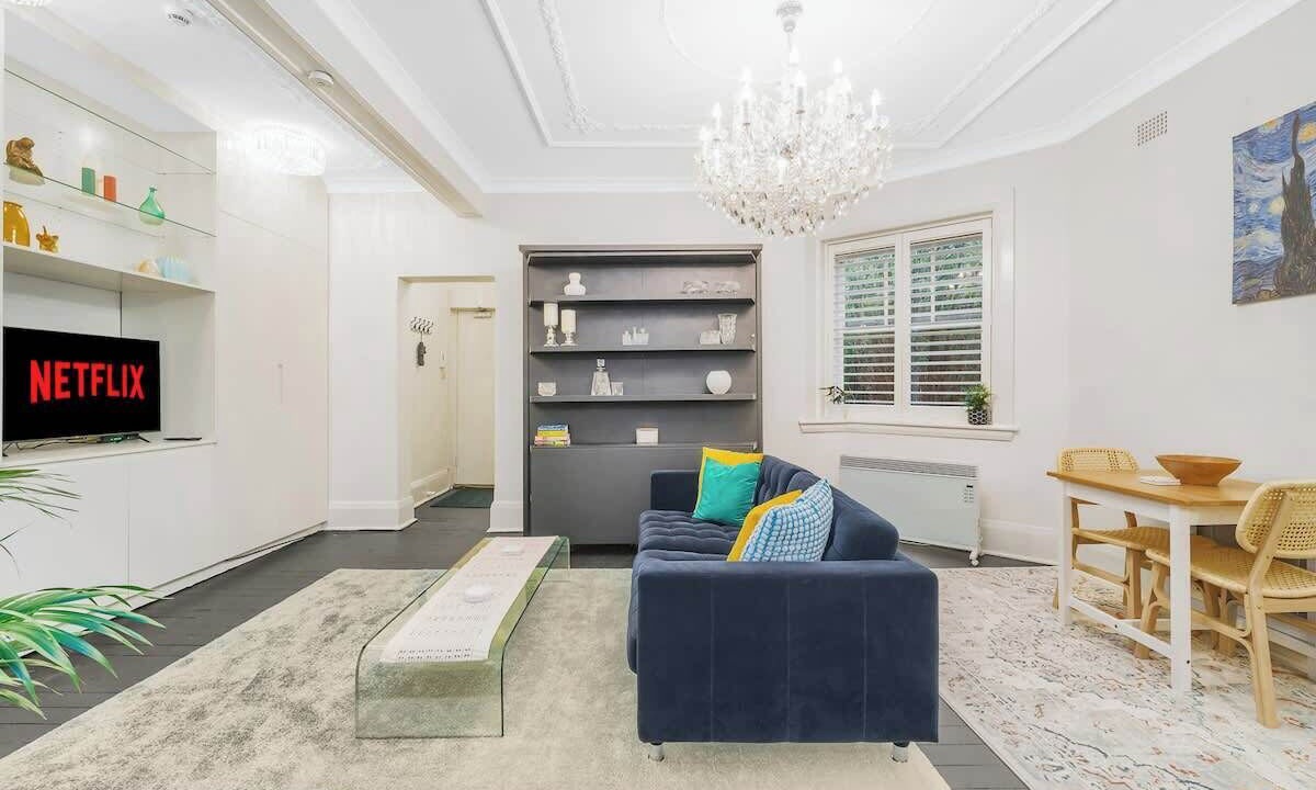 Photo of Livingroom in Elizabeth Bay