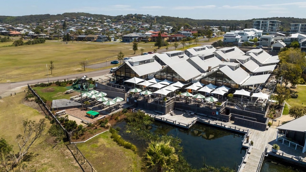 Photo of Outdoor in Caves Beach