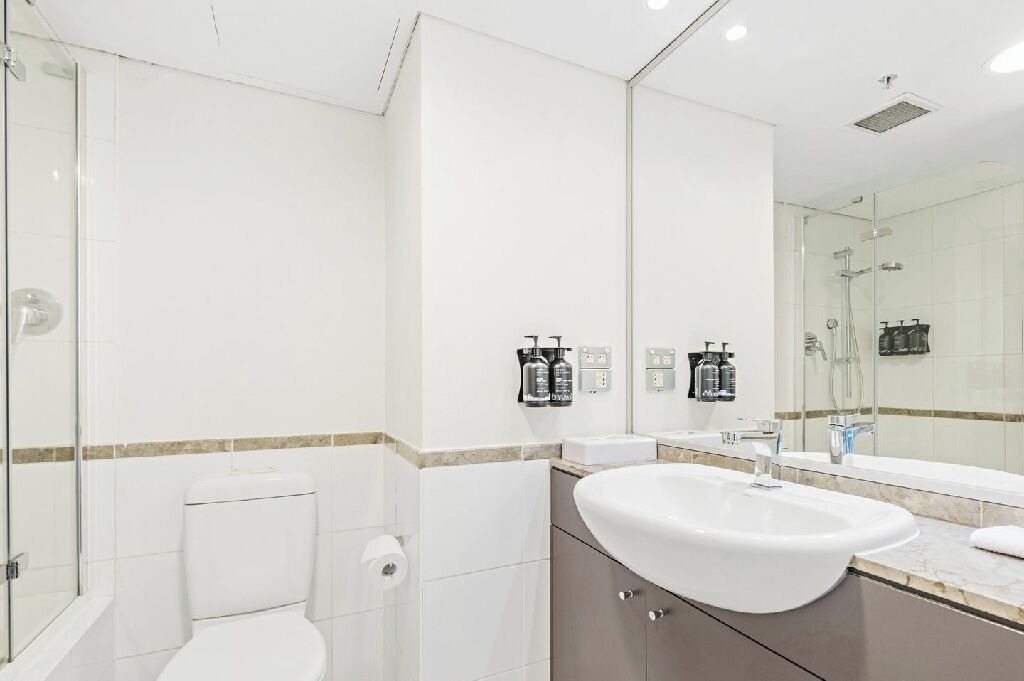 Photo of Bathroom in Haymarket
