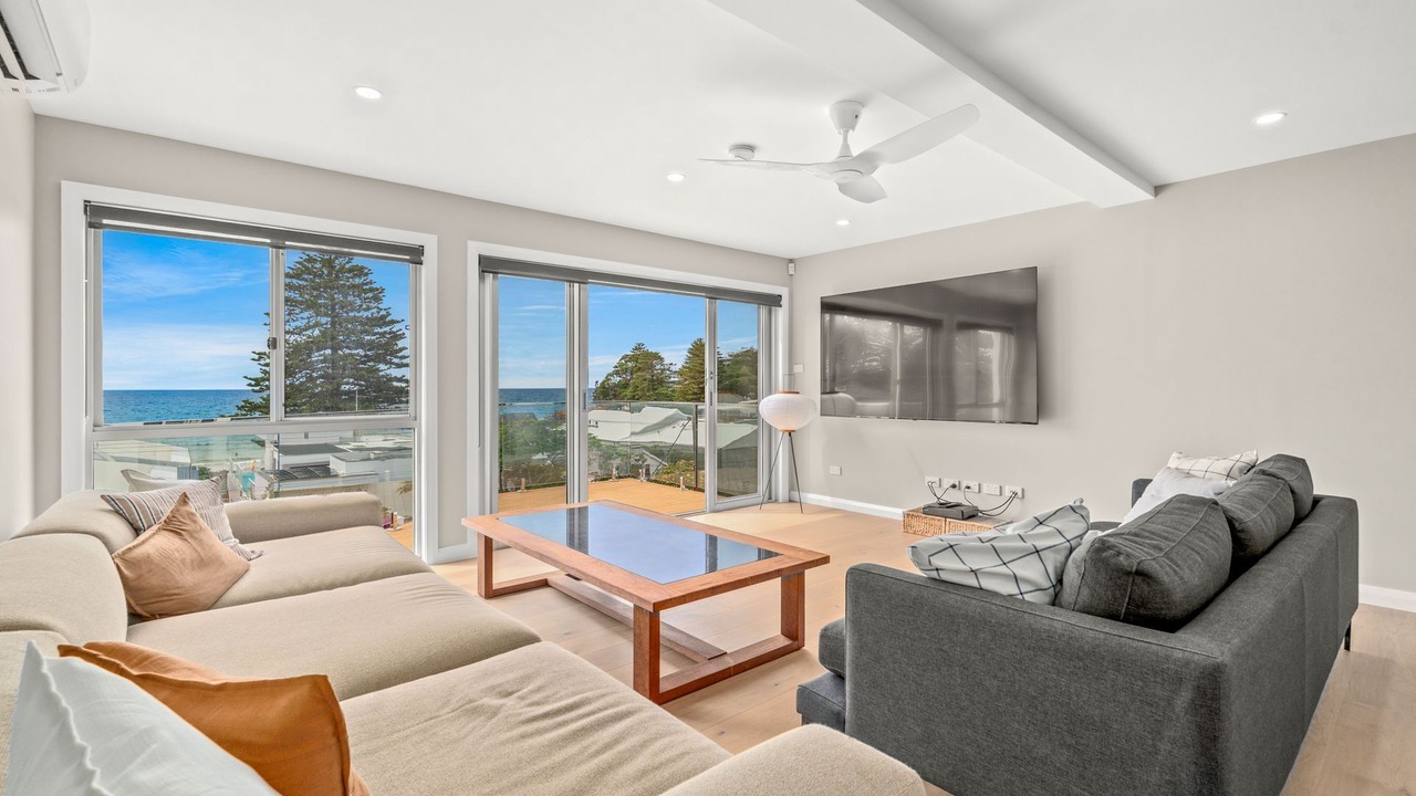 Photo of Livingroom in Avoca Beach