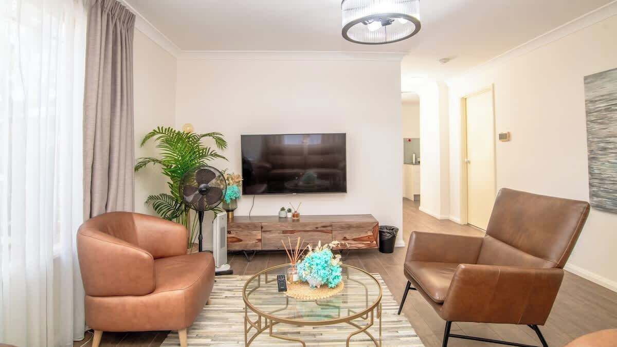 Photo of Livingroom in Dundas