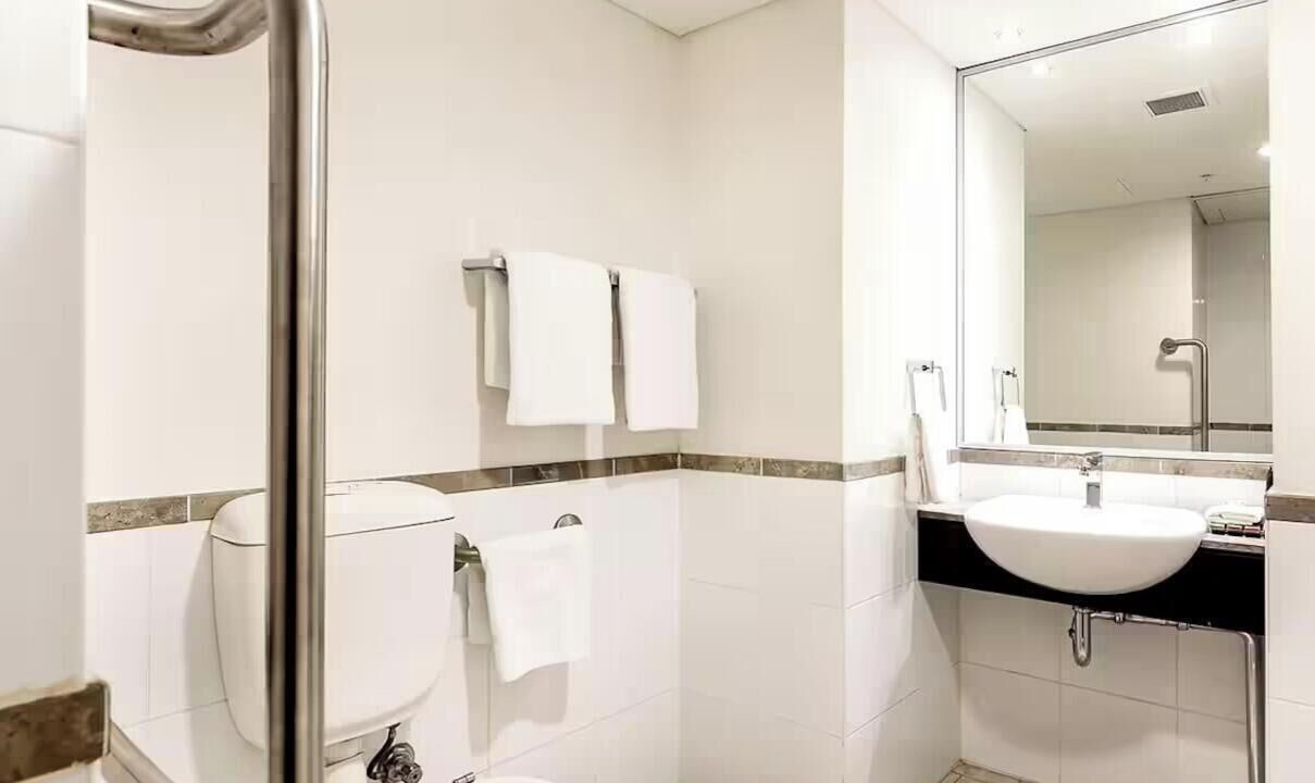 Photo of Bathroom in Haymarket