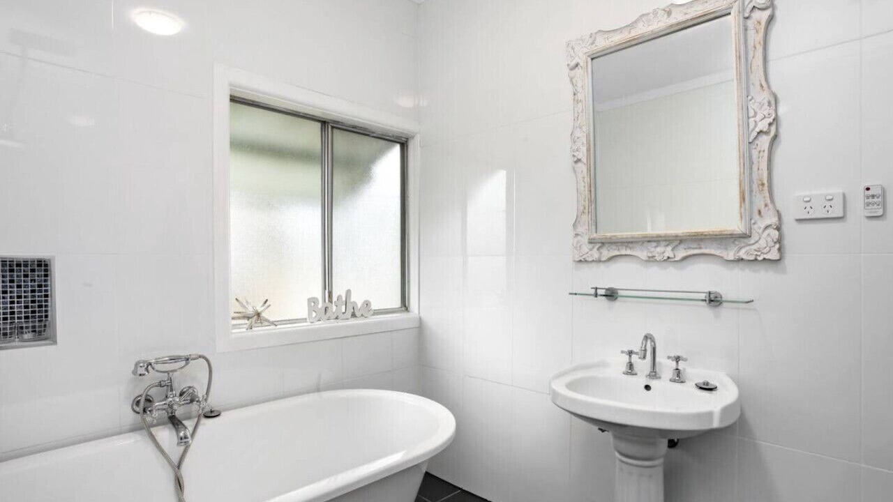 Photo of Bathroom in Katoomba