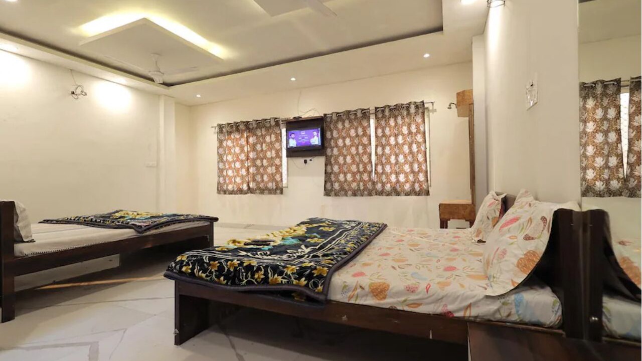 Photo of Bedroom in Mathura