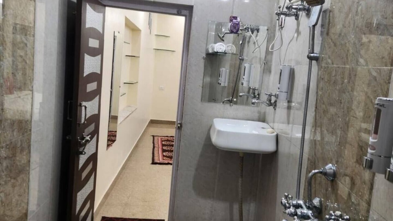 Photo of Bathroom in Abu Road