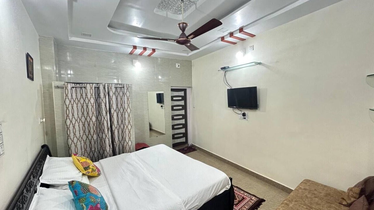 Photo of Bedroom in Abu Road