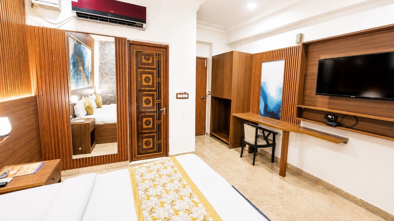 Photo of Bedroom in Mahipalpur Extension