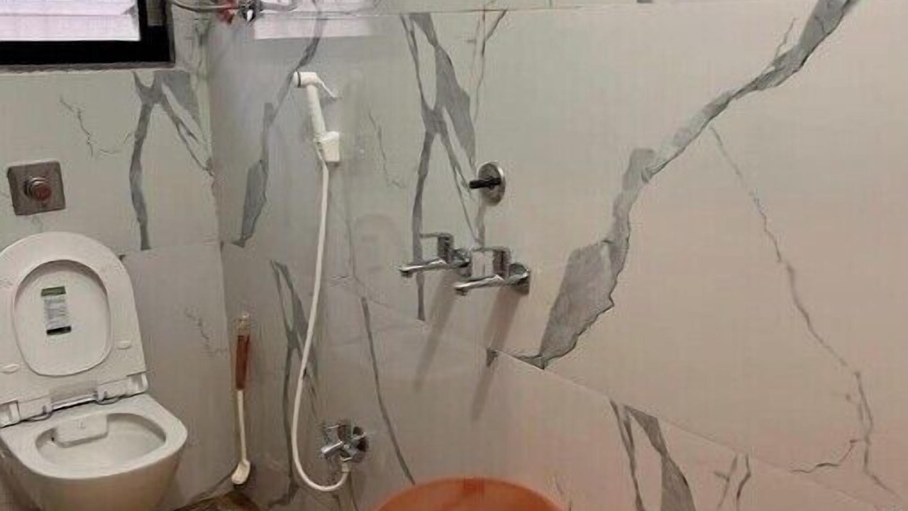 Photo of Bathroom in Akalkot