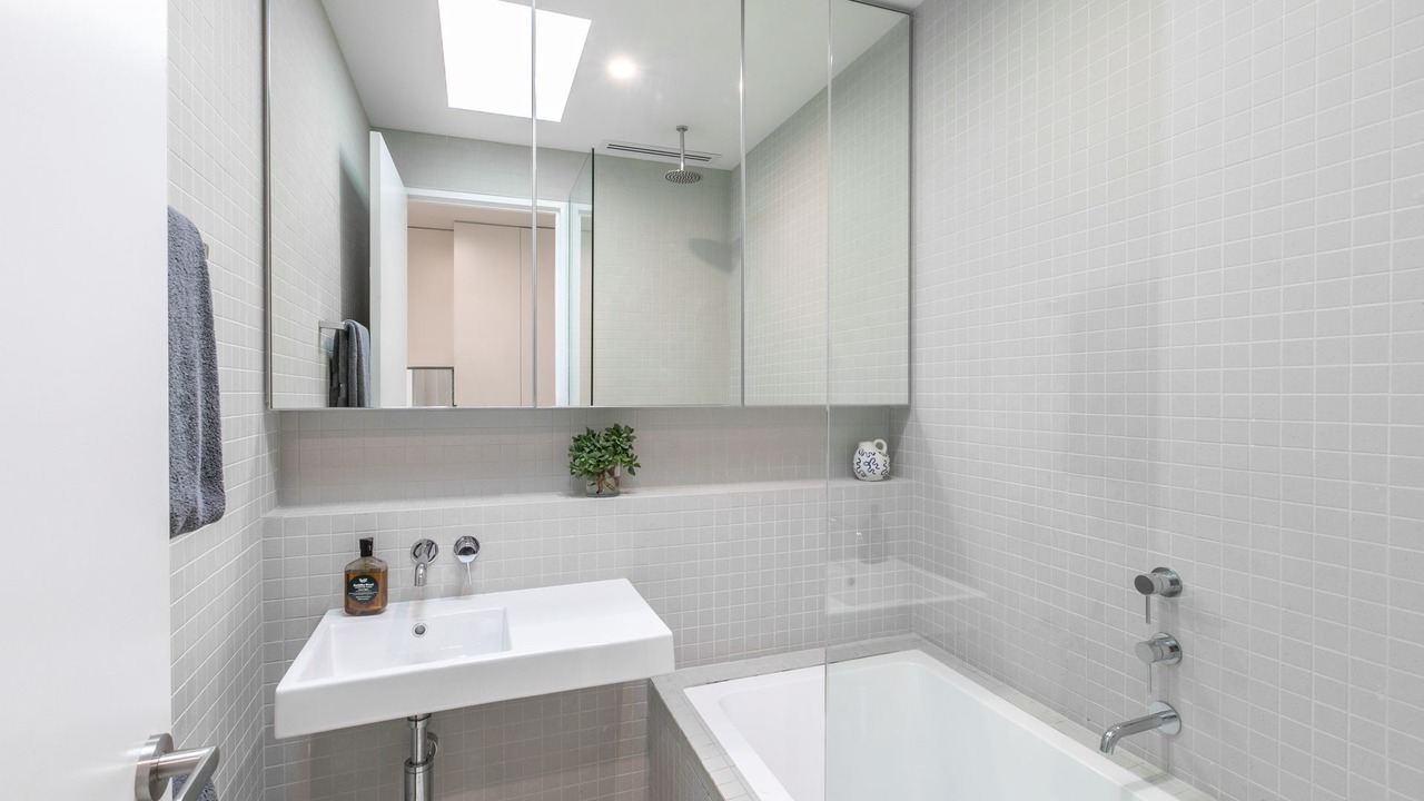 Photo of Bathroom in Avalon Beach