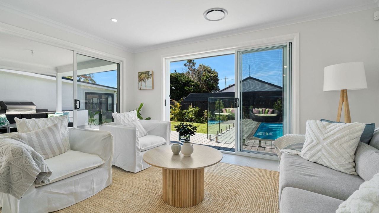 Photo of Livingroom in The Entrance North