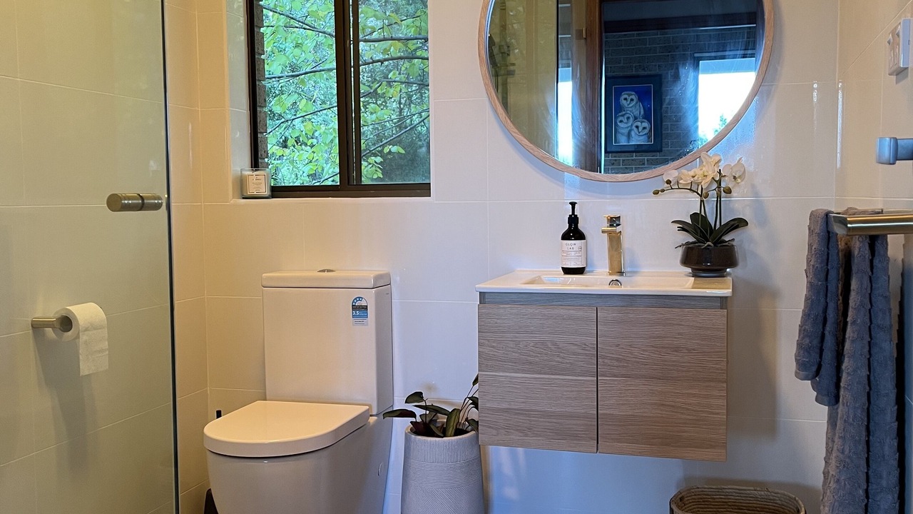 Photo of Bathroom in Bowen Mountain