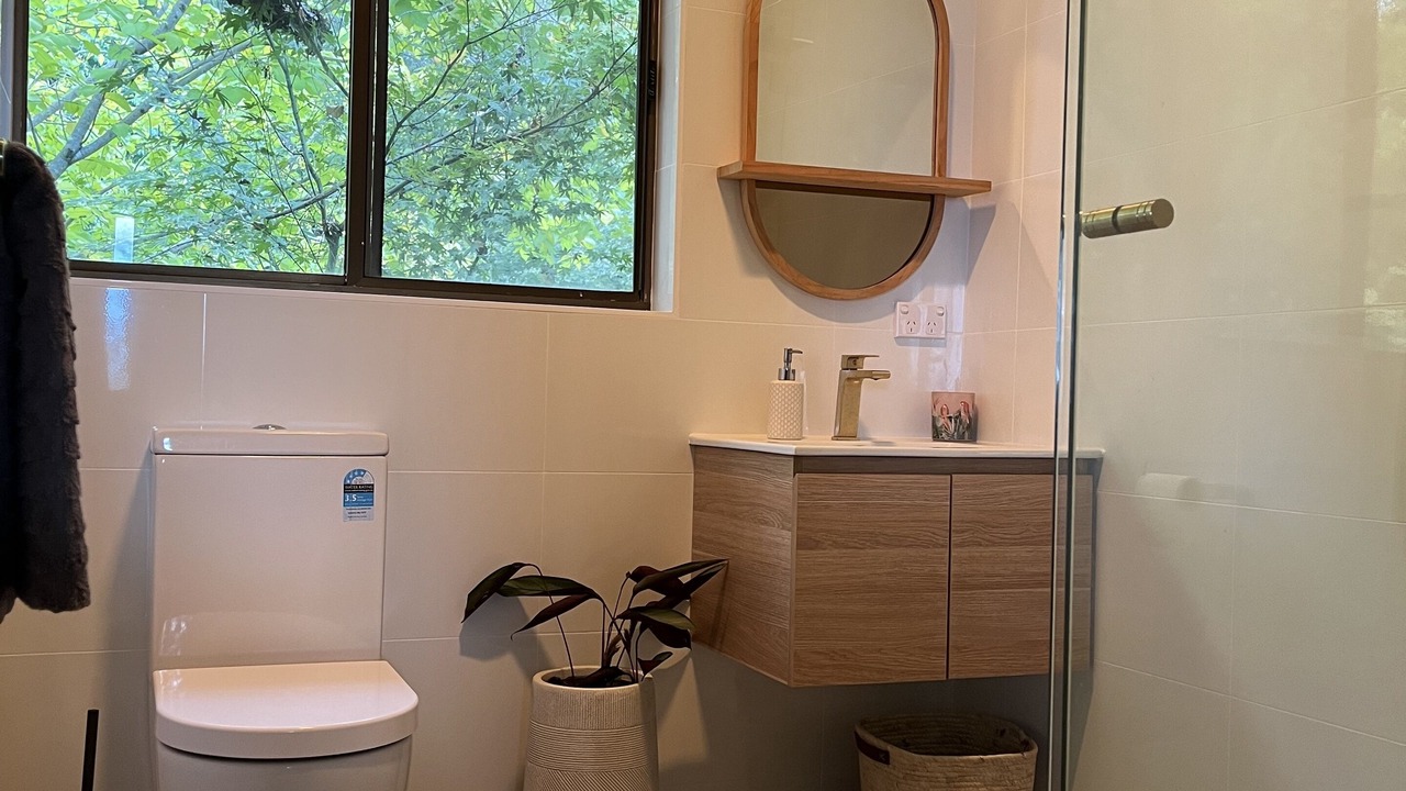 Photo of Bathroom in Bowen Mountain