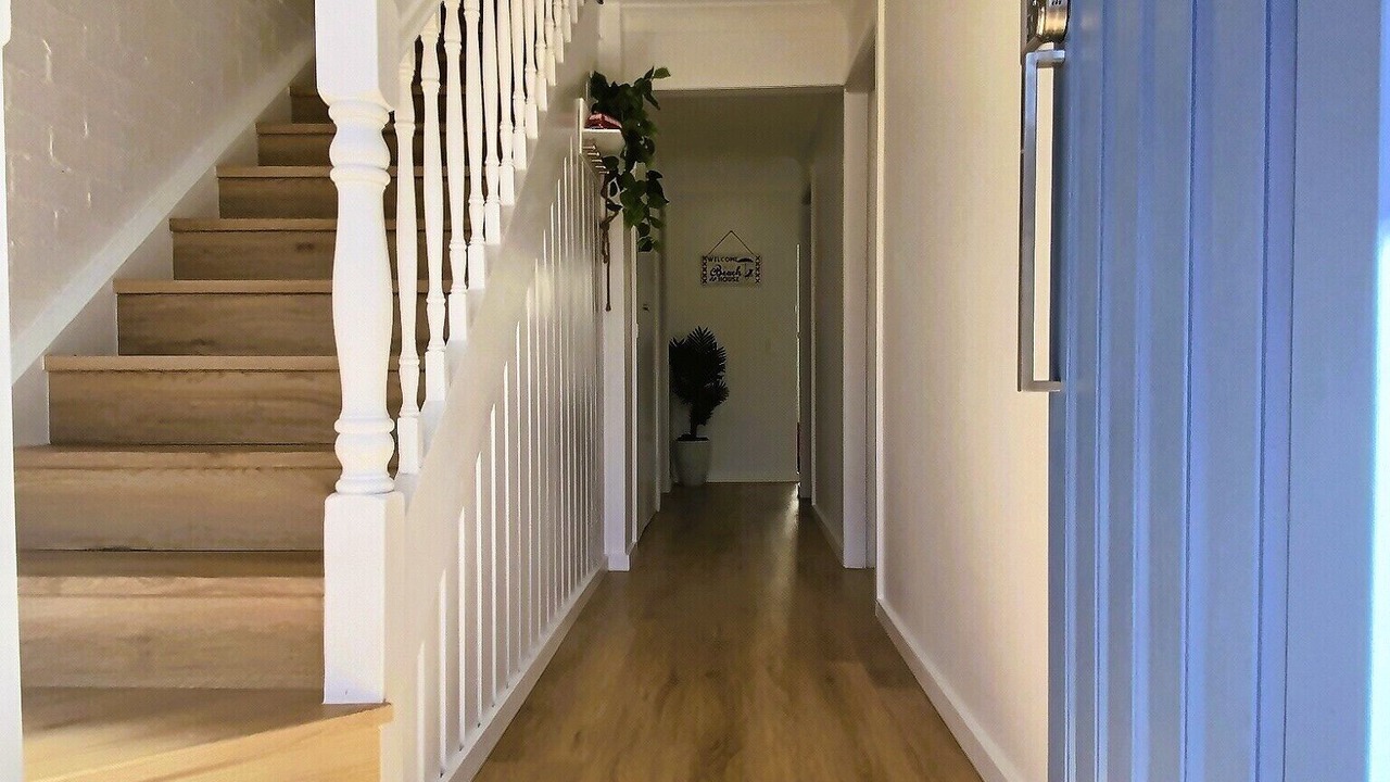 Photo of Others in The Entrance North