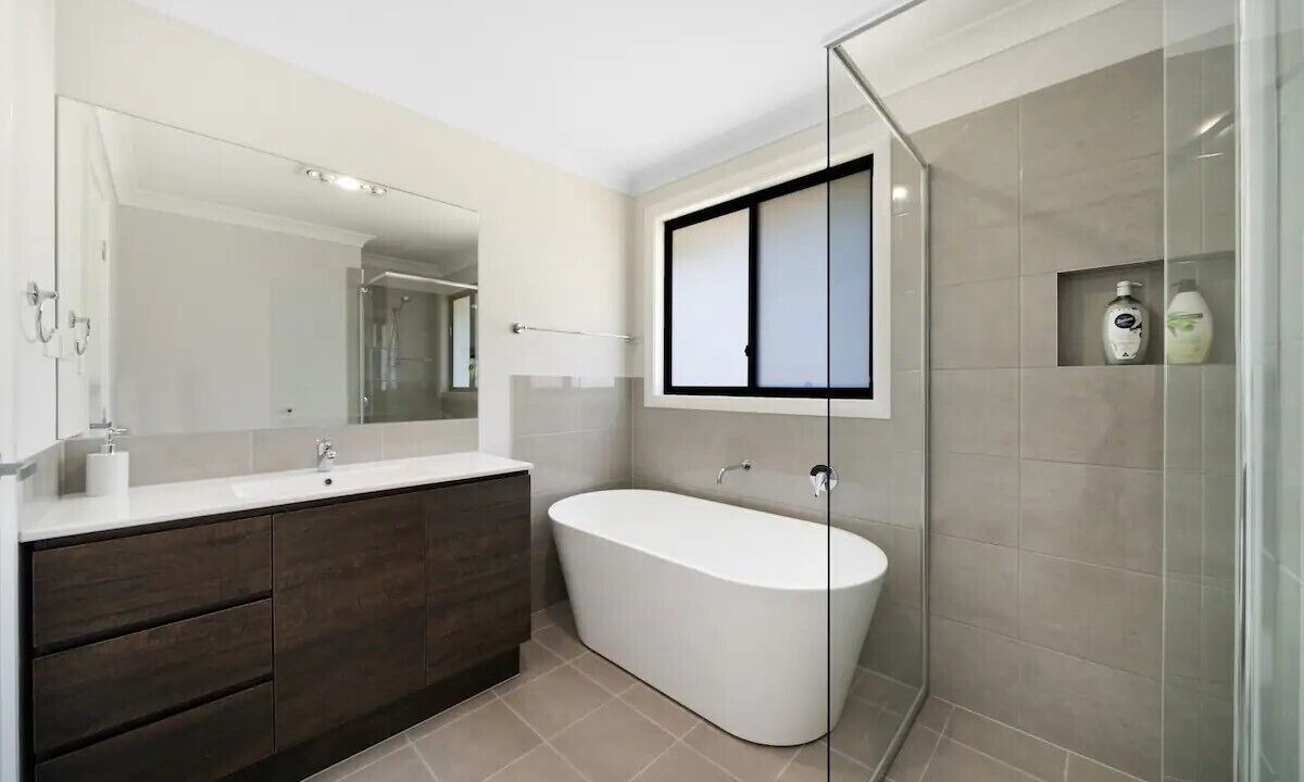 Photo of Bathroom in Austral