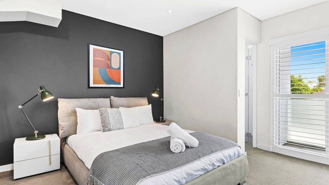 Photo of Bedroom in Eastlakes