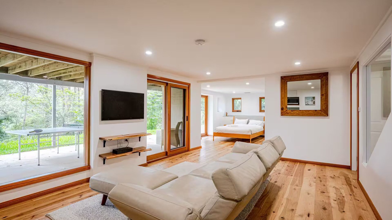 Photo of Livingroom in Macmasters Beach