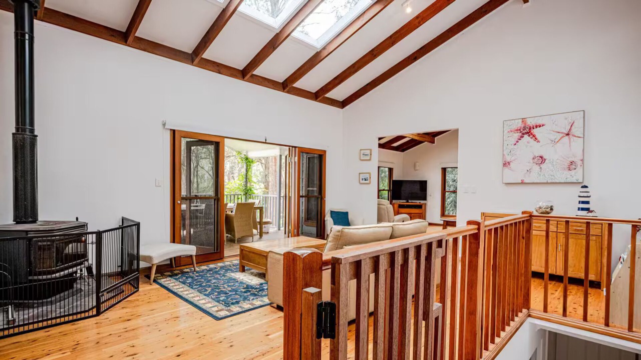Photo of Livingroom in Macmasters Beach