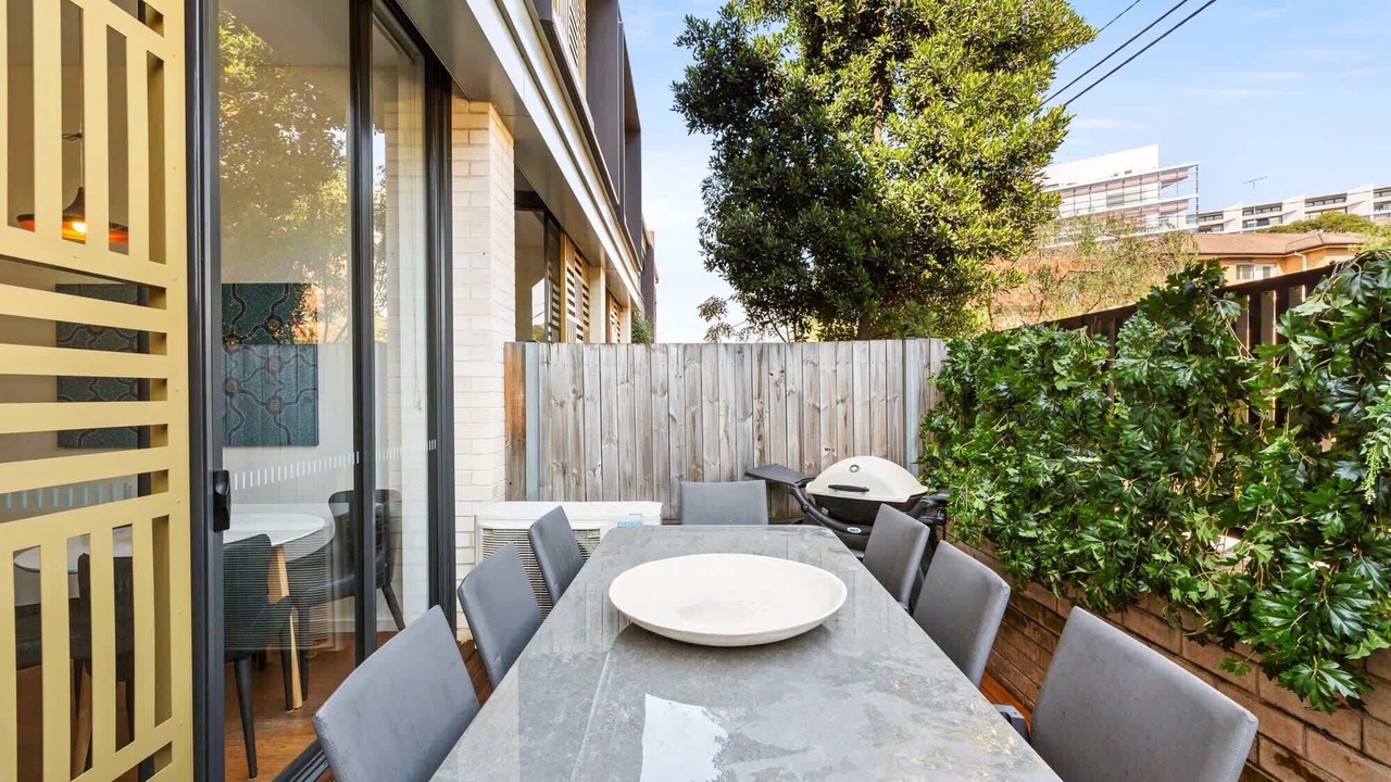 Photo of Outdoor in Kensington