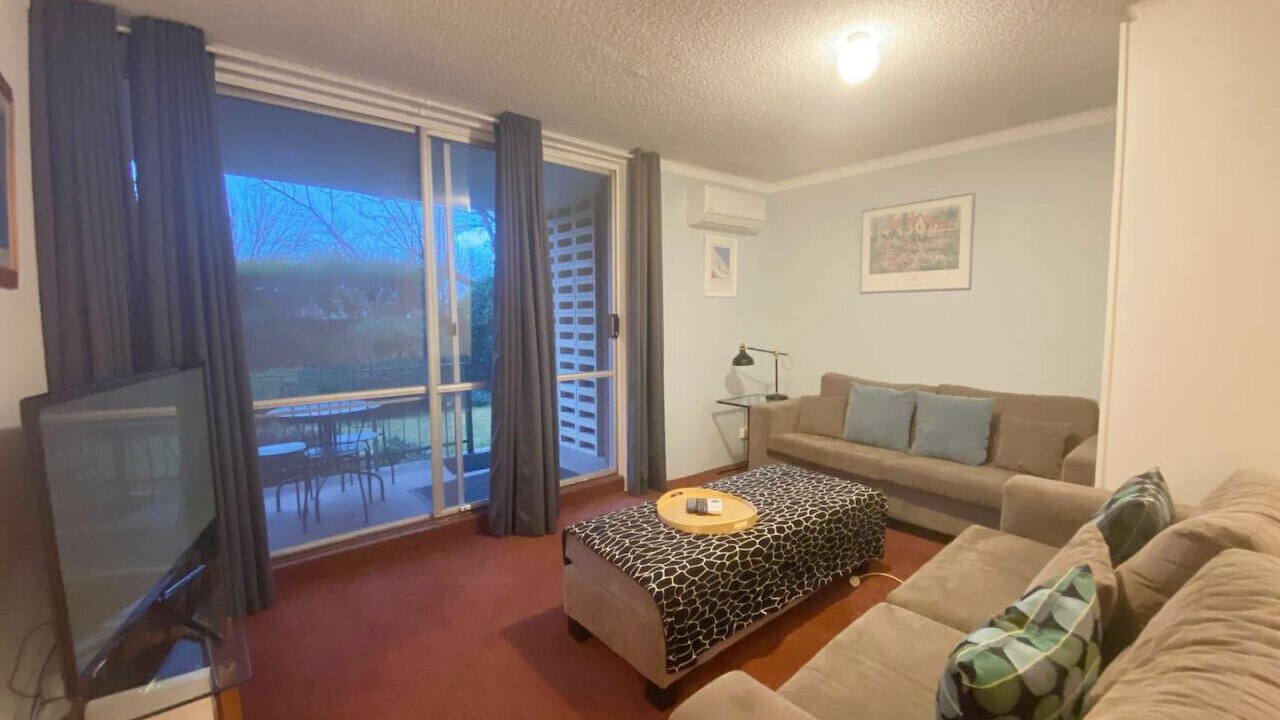 Photo of Livingroom in Griffith