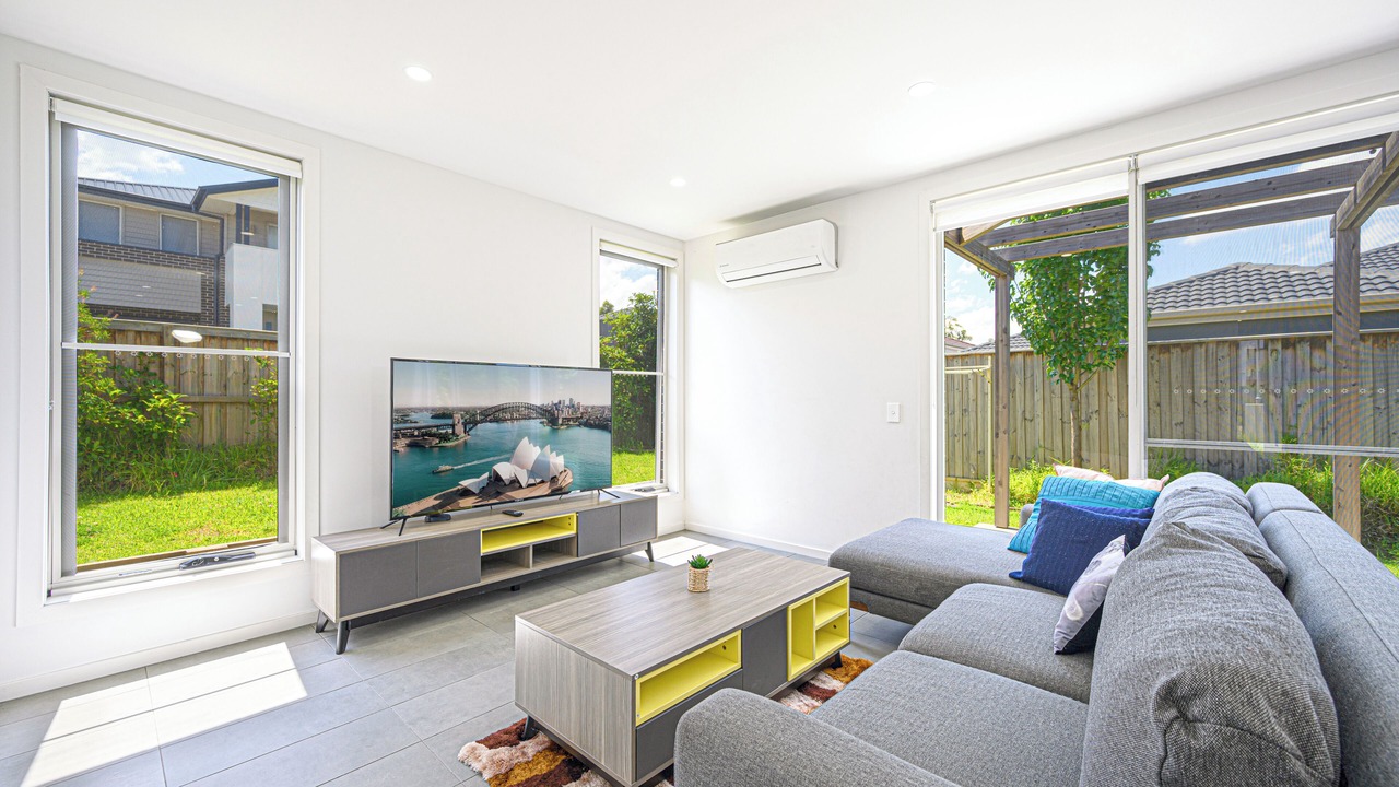 Photo of Livingroom in Denham Court