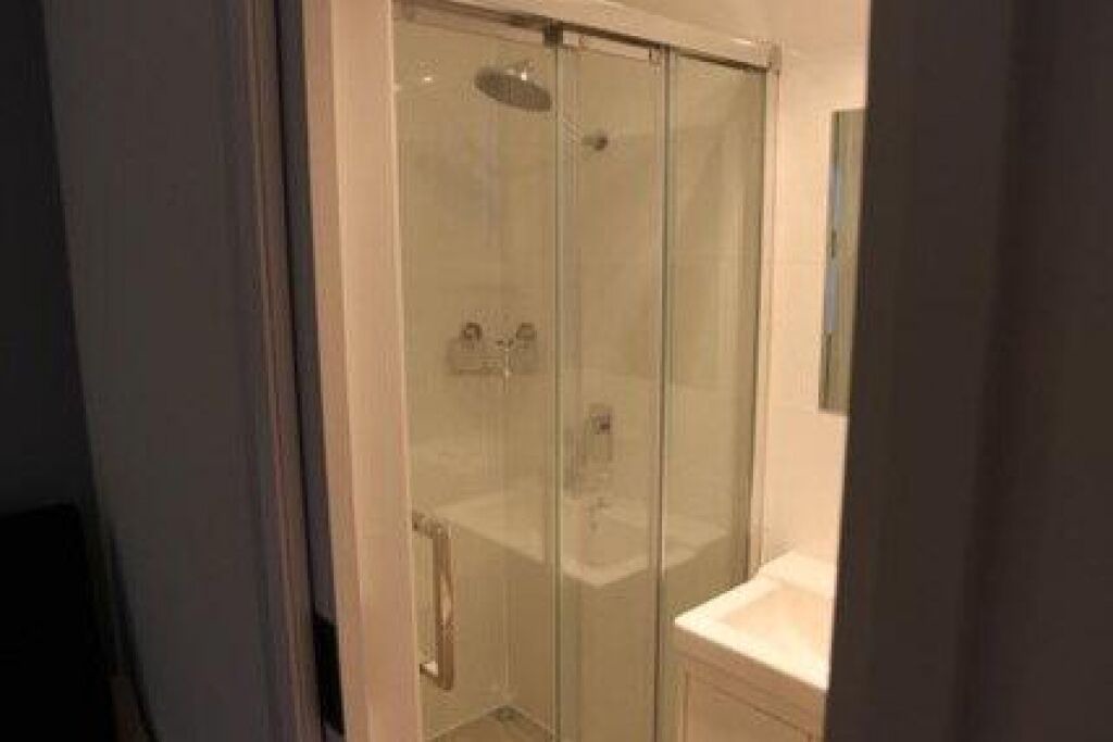 Photo of Bathroom in Cootamundra