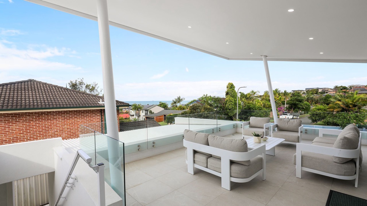 Photo of Outdoor in Caves Beach