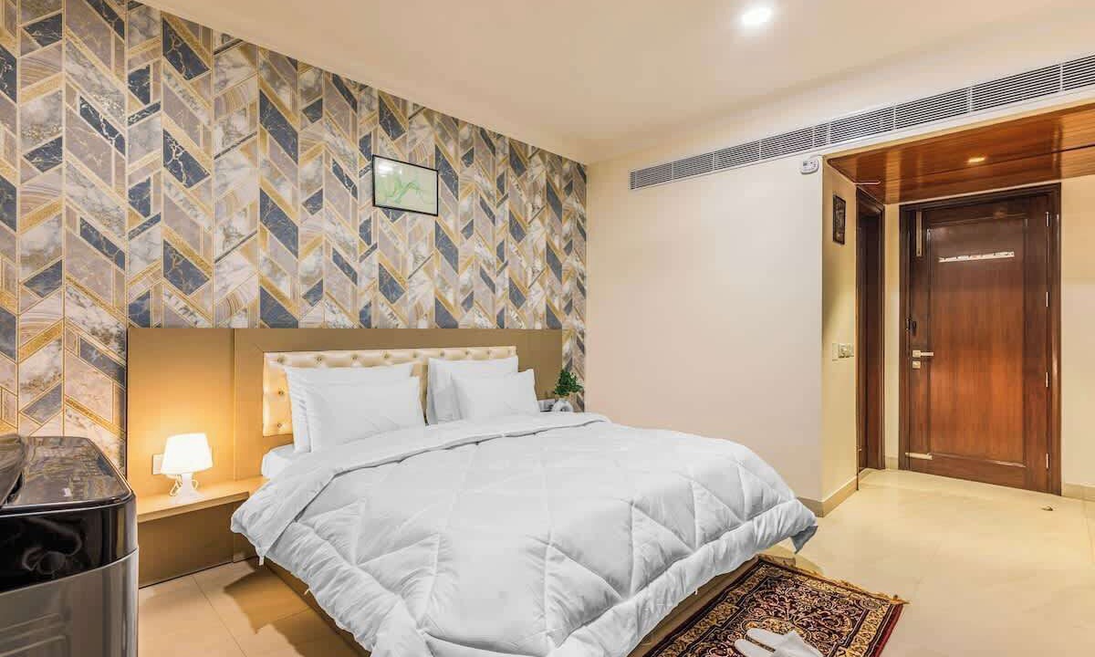 Photo of Bedroom in Sector 40