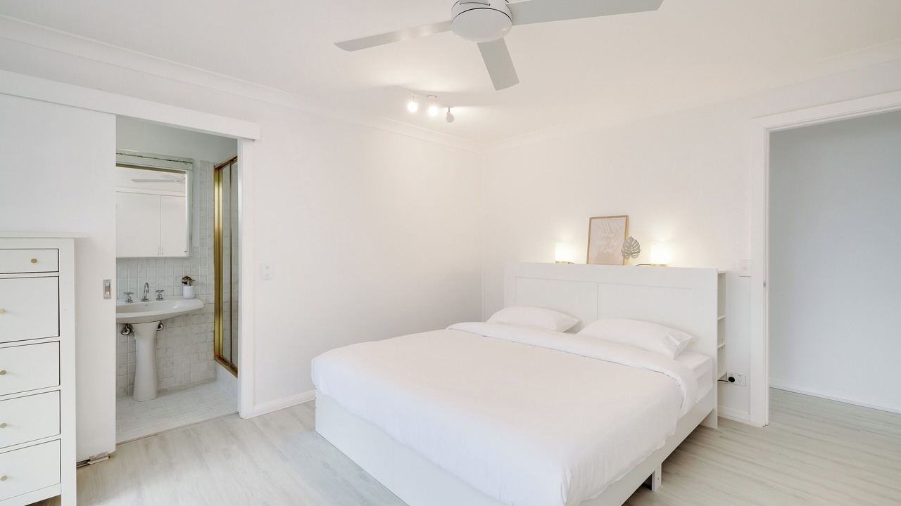 Photo of Bedroom in Saratoga