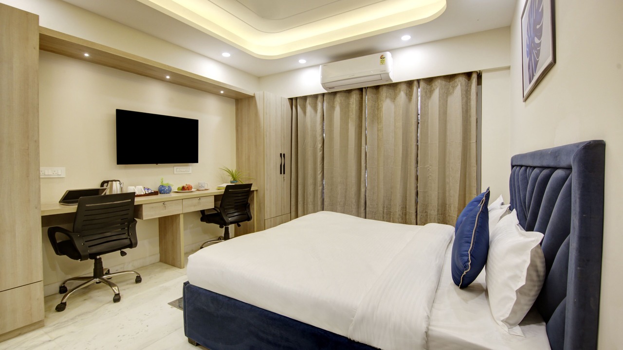 Photo of Bedroom in DLF Phase 3