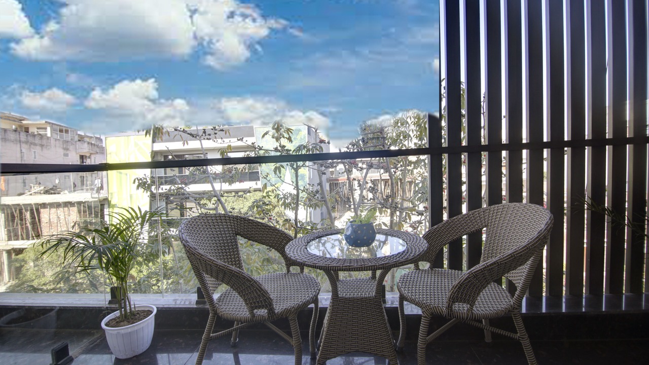 Photo of Patio Balcony in DLF Phase 3