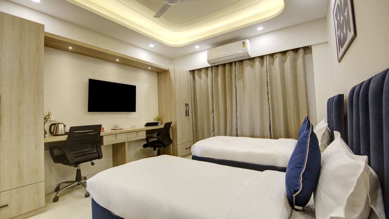 Photo of Bedroom in DLF Phase 3