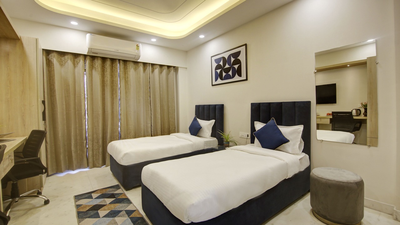 Photo of Bedroom in DLF Phase 3