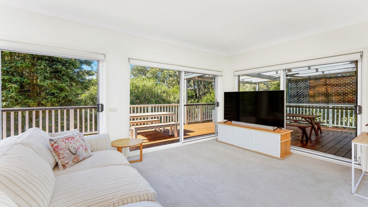 Photo of Livingroom in Macmasters Beach
