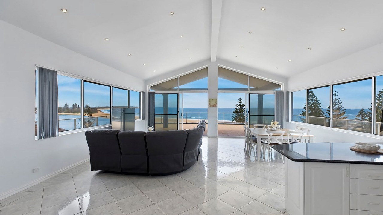Photo of Livingroom in The Entrance